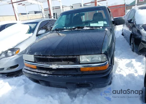 2002 Chevrolet S-10 Ls из США, поврежденный, VIN 1GCCS195828103733